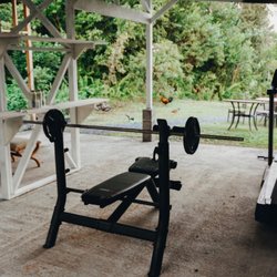 Kaumana Caves Inn - Outdoor gym area