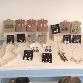 Bella's Boutique - Women's Clothing Near Me - Tías, GC Bella's Boutique - Women's Clothing Near Me - Tías, GC
