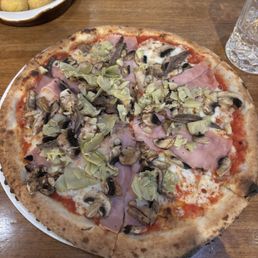 Capricciosa pizza