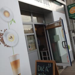 Lunch Box Cafe - wejście do lunch Box