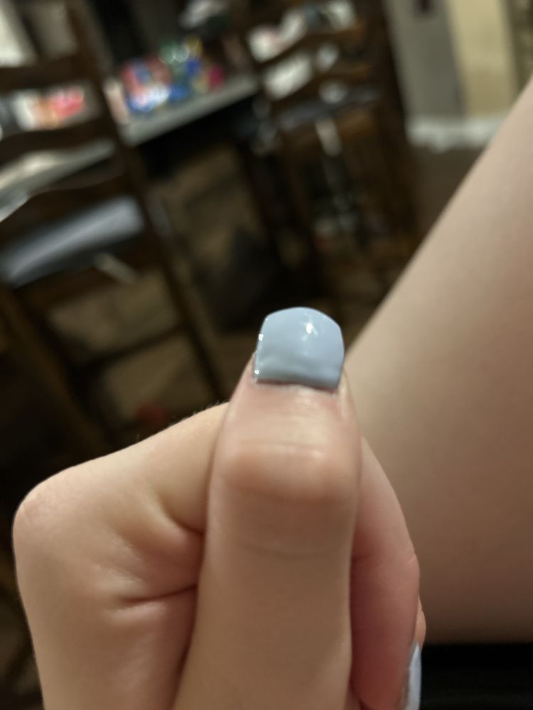 Love Nails Logo