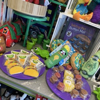 The Green Spot Omaha - Treats and toys - Pet Stores Near Me - Omaha, Nebraska The Green Spot Omaha - Treats and toys - Pet Stores Near Me - Omaha, Nebraska