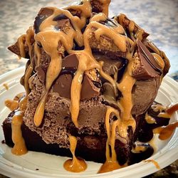 Frozen Cow Ice Cream - Peanut Butter Brownie Sundae