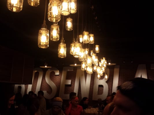 Blatt Beer & Table by null