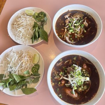 Saigon Bowl - Spicy lemongrass soup - Vietnamese Near Me - Clearwater, Florida Saigon Bowl - Spicy lemongrass soup - Vietnamese Near Me - Clearwater, Florida