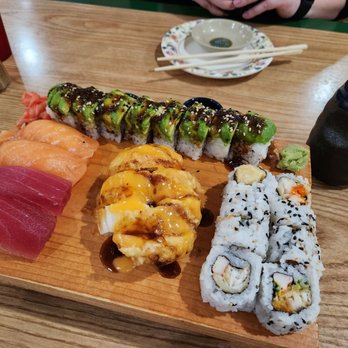 Mr. Le's Sushi - Sushi Bars Near Me - Kansas City, Missouri