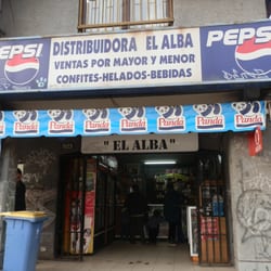Distribuidora El Alba - Fachada de la Distribuidora El Alba.