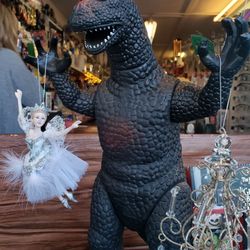 Fairfax Variety - Dance your fears away.