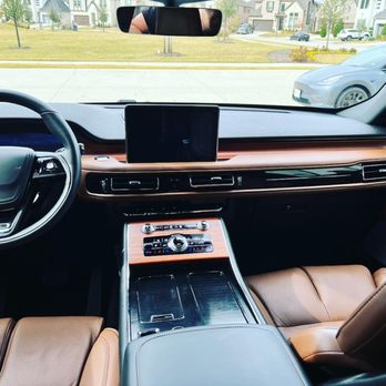 Beyond Detailing - Lincoln Aviator Interior Vacuumed, Dry Shampoo, and Leather Cleaned - Car Wash Near Me