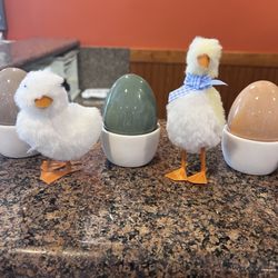 Silver Spoon Restaurant - Easter decor