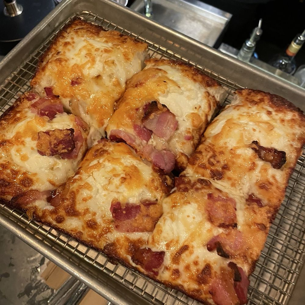Emmy Squared Pizza - The Gulch - Miranda Pizza - Pizza Near Me - Nashville, Tennessee