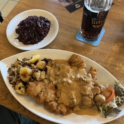 Der Löwe - Great German food.