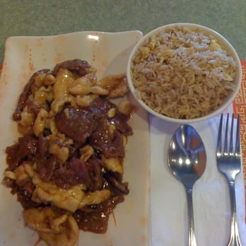 Golden Wall - Kung Pao chicken, shrimp & beef - Chinese Near Me - La Mirada, California