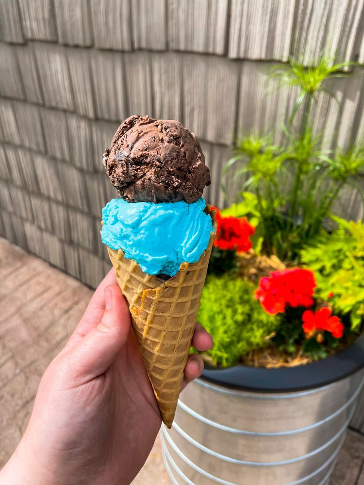 PESHTIGO APPAREL & MORE Updated April 2024 13 Photos 450 Maple St