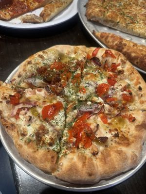 BoomBozz Craft Pizza & Taphouse - East Nashville by null