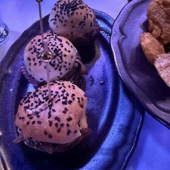 VIDA NYC Steakhouse - Wagyu Sliders - Steakhouses Near Me - Queens, New York