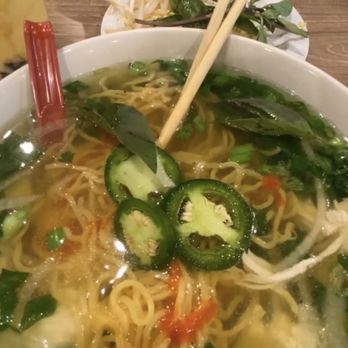 Bone & Broth - chicken pho & mango smoothie - Vietnamese Near Me - Ontario, California