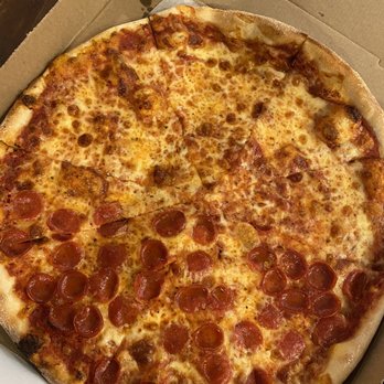 Lovey's Pizza & Grill - Pizza Near Me - Morris Plains, New Jersey
