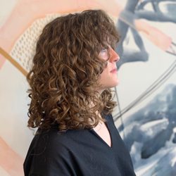 Avenue Beauty Bar - Deva Curl Certified Stylist