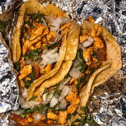 Las Trancas 2 - Chicken tacos