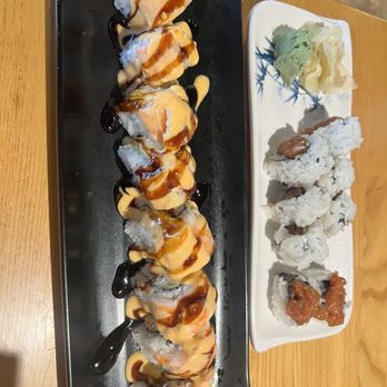 Aka Sushi and Ramen - Tiger Roll Spicy Tuna Roll - Sushi Bars Near Me - Hermosa Beach, California Aka Sushi and Ramen - Tiger Roll Spicy Tuna Roll - Sushi Bars Near Me - Hermosa Beach, California