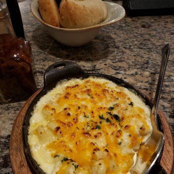 Lucille's - Baked mac and cheese and rolls - New American Near Me - Houston, Texas