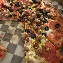 Silver Bow Pizza Parlor - Hand toss