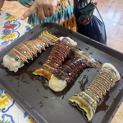 La Justicia de Don Pino - Langosta (lobster tails)