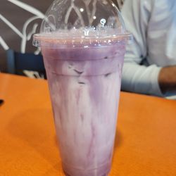 DARA SUSHI & ROLL - Taro milktea