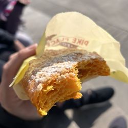 Piroshky Piroshky - Moscow Roll