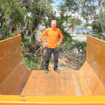 Rhino Dumpster Rental - 15 yd (shown) 10 yd or 20 yd call us and we'll help you decide which one is best for your job! - Dumpster Rental Near Me - Venice, Florida Rhino Dumpster Rental - 15 yd (shown) 10 yd or 20 yd call us and we'll help you decide which one is best for your job! - Dumpster Rental Near Me - Venice, Florida