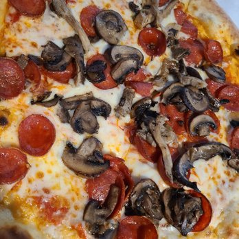 Tarantula Hill Brewing - Mushroom Pepperoni Pizza - Breweries Near Me - Thousand Oaks, California Tarantula Hill Brewing - Mushroom Pepperoni Pizza - Breweries Near Me - Thousand Oaks, California