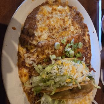 Casa Del Rey - 3-Item Combo Platter- Cheese Enchilada Bookended by a pair of beef/chicken tacos - Mexican Near Me - Sierra Madre, California