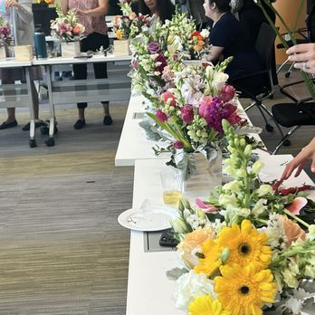 Flora Haven - Making beautiful Flower arrangements. - Floral Designers Near Me - San Jose, California