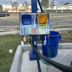Waters Car Wash - Winter Springs - Detailing station