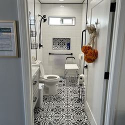 Morningside Manor - Bathroom