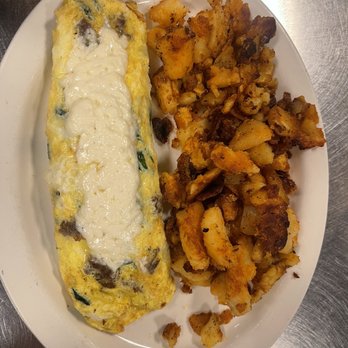 Sophia's Restaurant - Spinach, Gyro and Feta Omelette - Breakfast & Brunch Near Me - Buffalo, New York