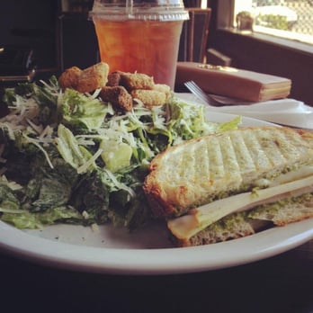 Cafe Vahik - Coffee & Tea Near Me - La Jolla, California