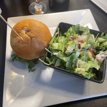 Oakdale Brew House - Fig get about it burger with Mixed Greens Salad - New American Near Me - Oakdale, New York