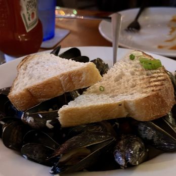 Squealing Pig - Mussels - American Near Me - Provincetown, Massachusetts