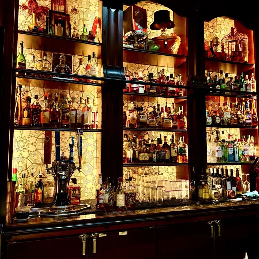 AbracadaBar - aesthetics - Cocktail Bars Near Me - Orlando, Florida