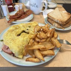 Cafe Gianna - Western Omelette with Potatoes