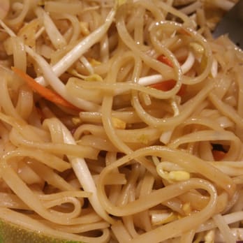 Noodles and Company - Pad thai with chicken - Noodles Near Me - Boise, Idaho Noodles and Company - Pad thai with chicken - Noodles Near Me - Boise, Idaho
