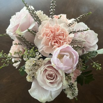 Fleurs & Events - Small centerpieces for bridal shower - Florists Near Me - Florence, Kentucky
