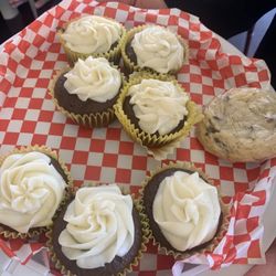 Deb's Cookie Jar - A platter of delicious frosted chocolate cupcakes and one chocolate chip cookie. They went quickly!
