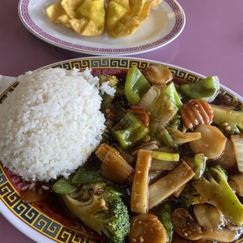 China Wok - $6 combo - Chinese Near Me - Saint Peters, Missouri