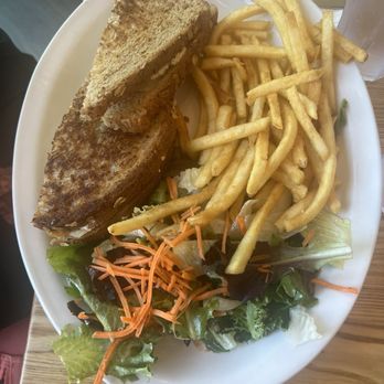 Brothers Cafe - Tuna melt - Cafes Near Me - San Mateo, California