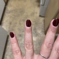 Trendy Nail Spa - Crooked nails