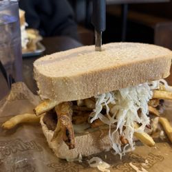 Primanti Bros. Restaurant and Bar - Pitts-Burger & Cheese