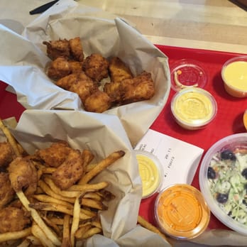 PDQ Chicken - Chicken nuggets with fries and sauces - Sandwiches Near Me - Miami, Florida PDQ Chicken - Chicken nuggets with fries and sauces - Sandwiches Near Me - Miami, Florida